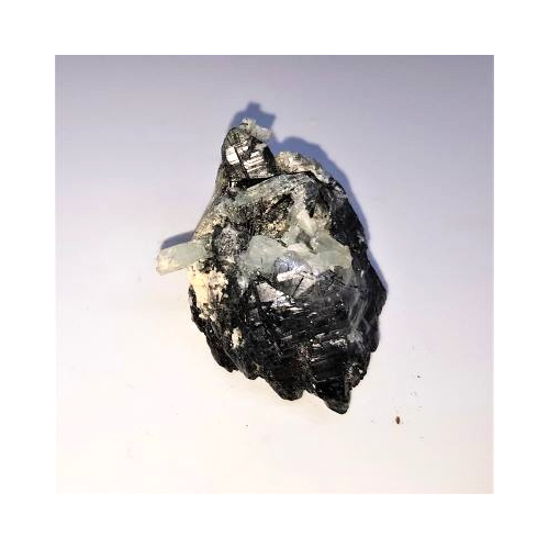 aquamarine-in-quartz-and-tourmaline-