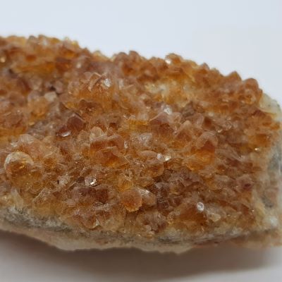 citrine bed 1 close up on end crystals