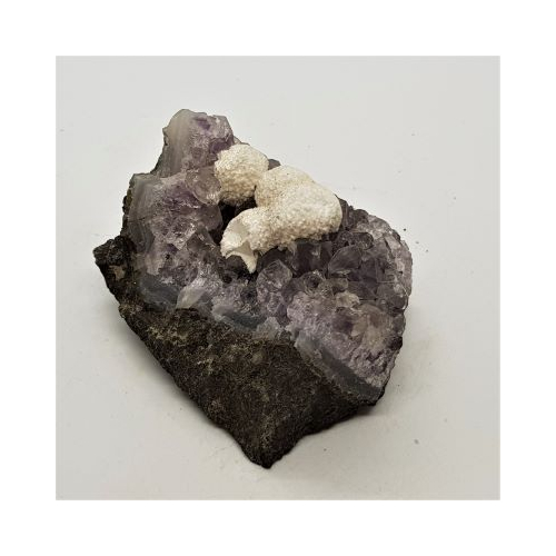 small piece of amethyst on matrix with mordenite okenite 4