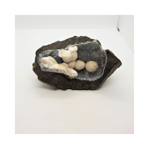 chalcedony on matrix with mordenite okenite 1