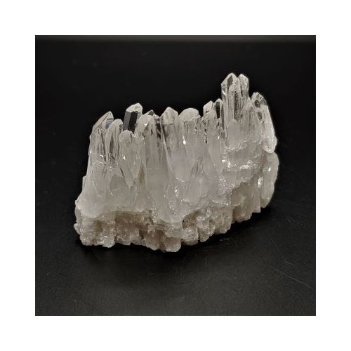 Small quartz cluster 5 close up