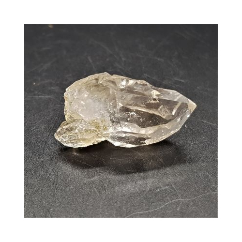 small gorama quartz point 4 reverse side