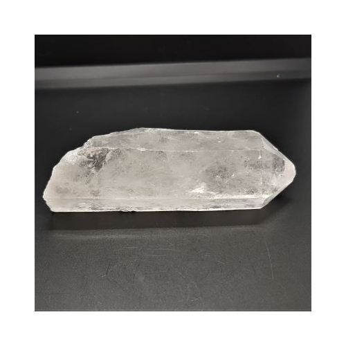 medium quartz point 1 reverse side