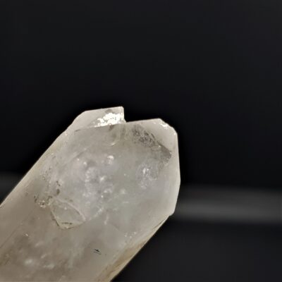 medium quartz point 14 close up of reverse of point