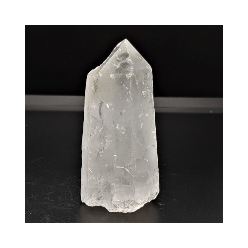 medium quartz point 6 side view