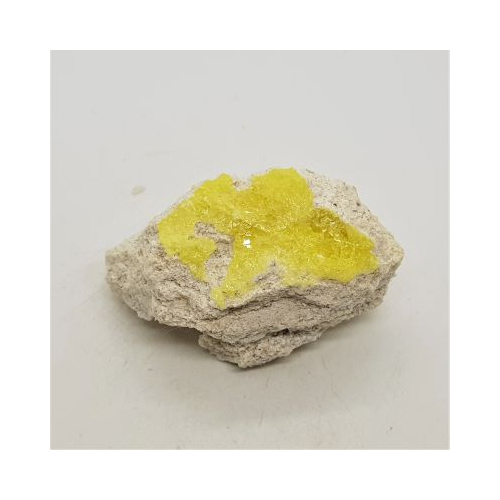 natural sulphur on matrix 3