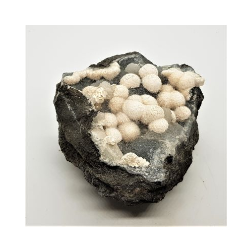 matrix with chalcedony okenite and mordenite 3